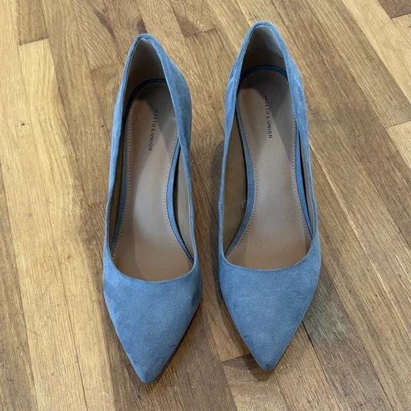 *last chance* 14th & Union | Women’s Grey Suede Heels - Picture 2 of 14